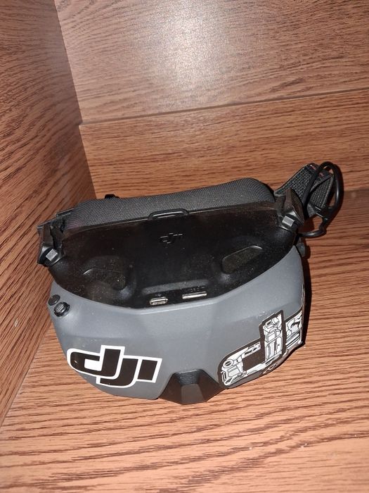 Vând drona dji neo fly