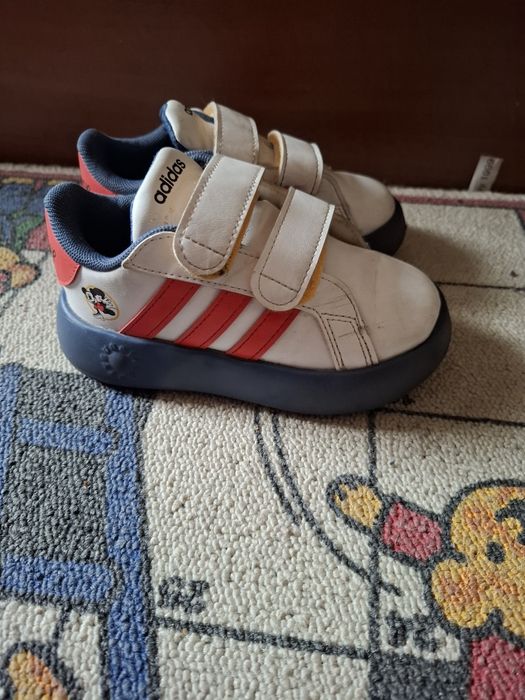 Маратонки адидас 24 номер