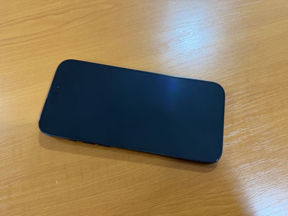 iPhone 16 Pro Max Black Titanium – 256 GB – stare perfectă