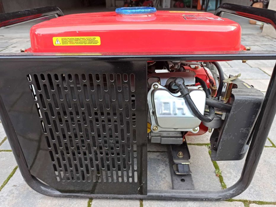Монофазен бензинов генератор Hecht GG1300, 1.1 kw