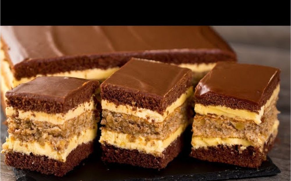 Torturi la comanda și prăjituri