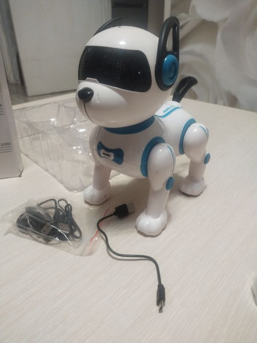 Робот-собака Трюкач на радиоуправлении