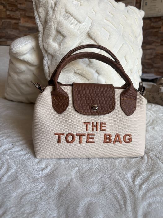 The tote bag чанта