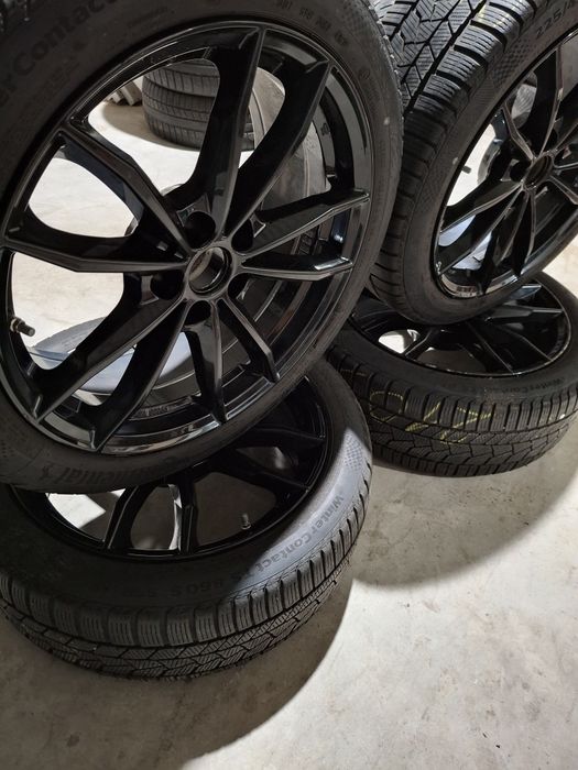 4 Jante negre lucios de BMW,Mercedes. Audi  etc 225 45 r18 Continent