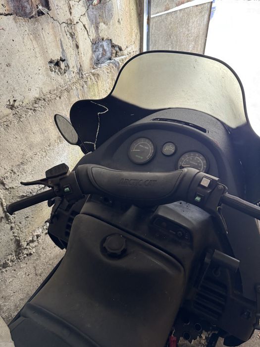 Snowmobil Arctic Cat