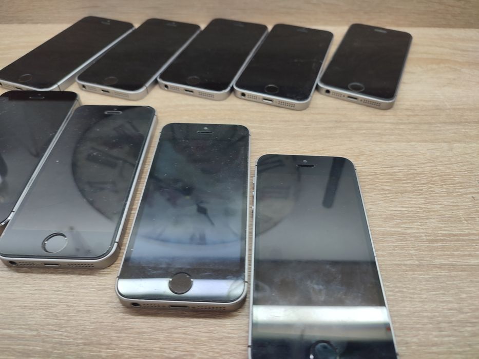 iPhone SE 16Gb Pentru Piese Fara iCloud , practic vand PLACA DE BAZA de iPhone SE ,  Cititi toata descrierea