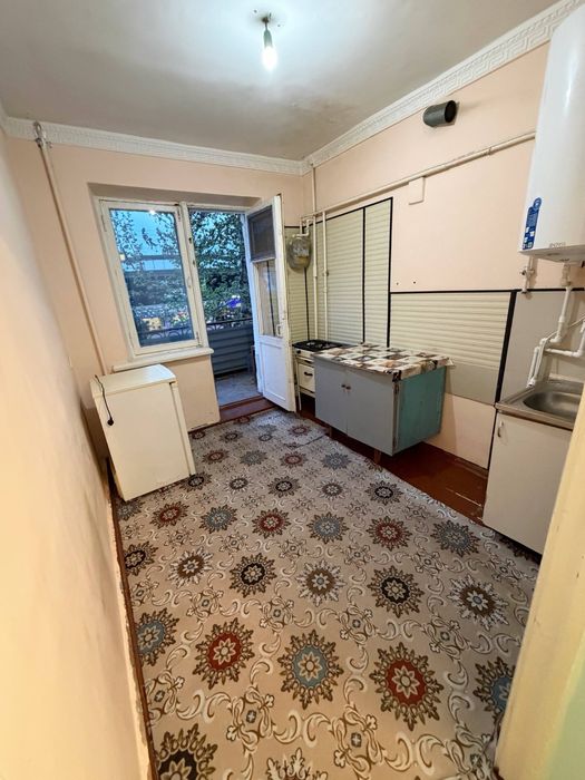 Срочно Продаеться 1-комнатная квартира городе Чирчике районе Акавак