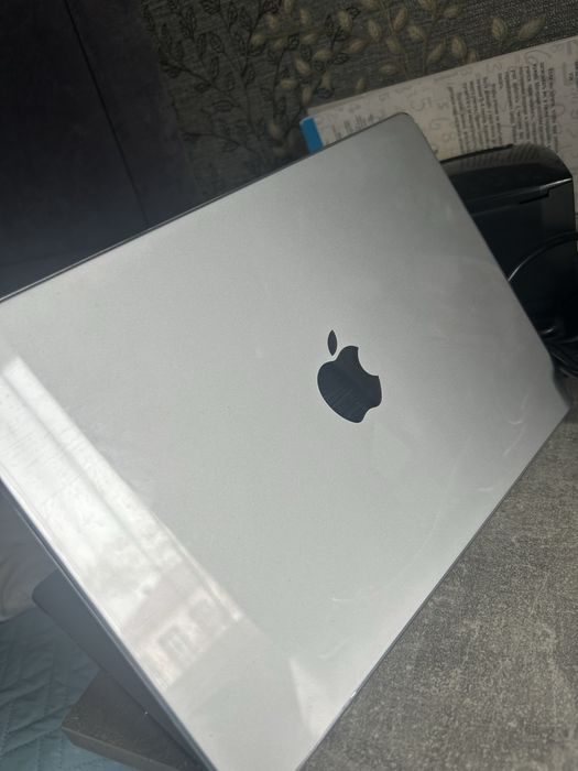 Продам макбук air13 2025