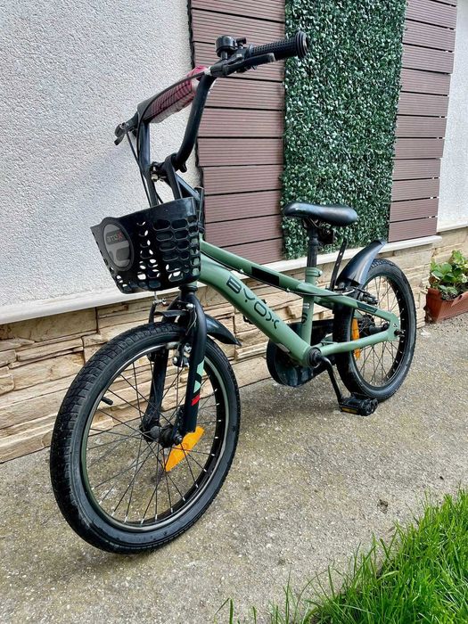 Велосипед 18" Byox с помощни колела