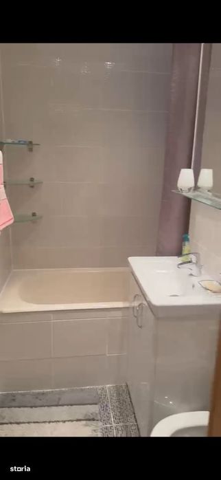 Apartament De Vânzare cu Două Camere În Zona piața Victoriei