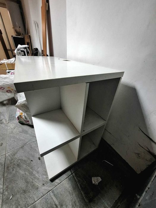 Офис бюро с чекмедже Micke