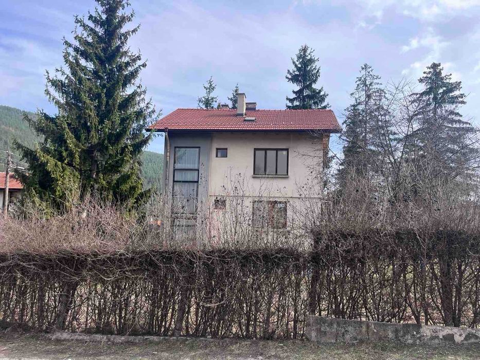 Продава се Къща в с. Говедарци, Област София-област - 314 кв.м за 349 €/кв.м - Снимка #2