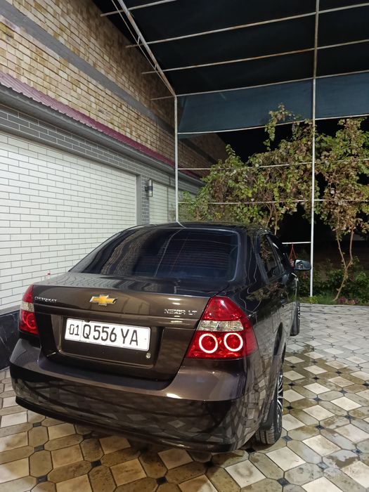 Nexia 3 sotiladi srochni