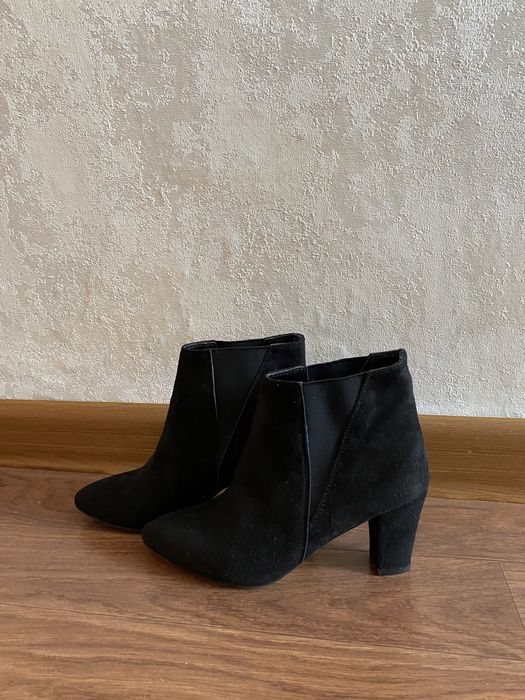 Продается туфли и полусапошки  новые