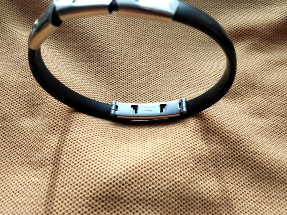 модерна дамска силиконова гривна с медицинска неръждаема стомана