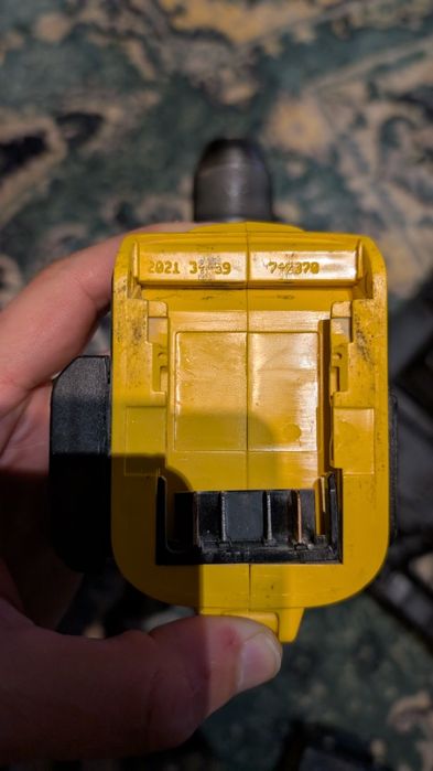 DeWALT Masina Profesionala insurubat cu percutie DCD996, 18V, XRP