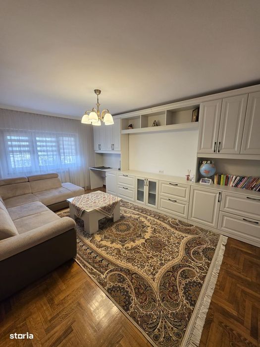 Apartament cu 3 camere decomandate, Obcini