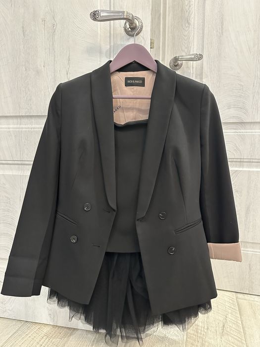 Элегантный костюм тройка