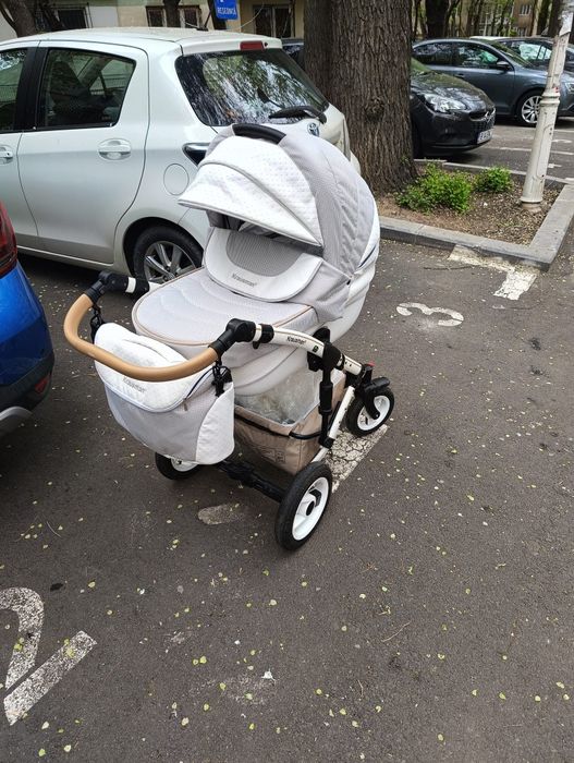 Vând cărucior Krausman