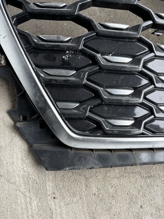 Предна решетка грил audi SQ5 OEM 80F853651