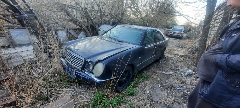 Продам Мерседес 210