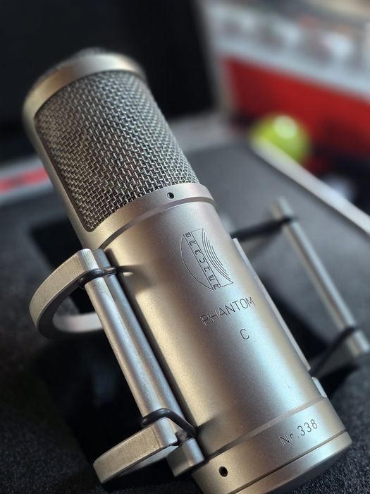 Brauner Phantom C (microfon condenser de studio)