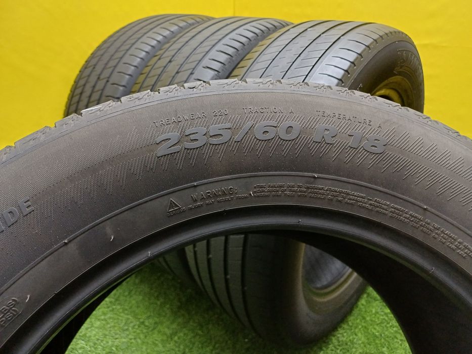 Шины 235/60 R18 Michelin комплект.