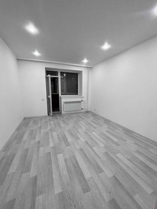 Продается 1 комнатная квартира со свежим ремонтом.