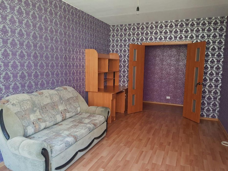 Продам кровать, диван, компьютерный стол