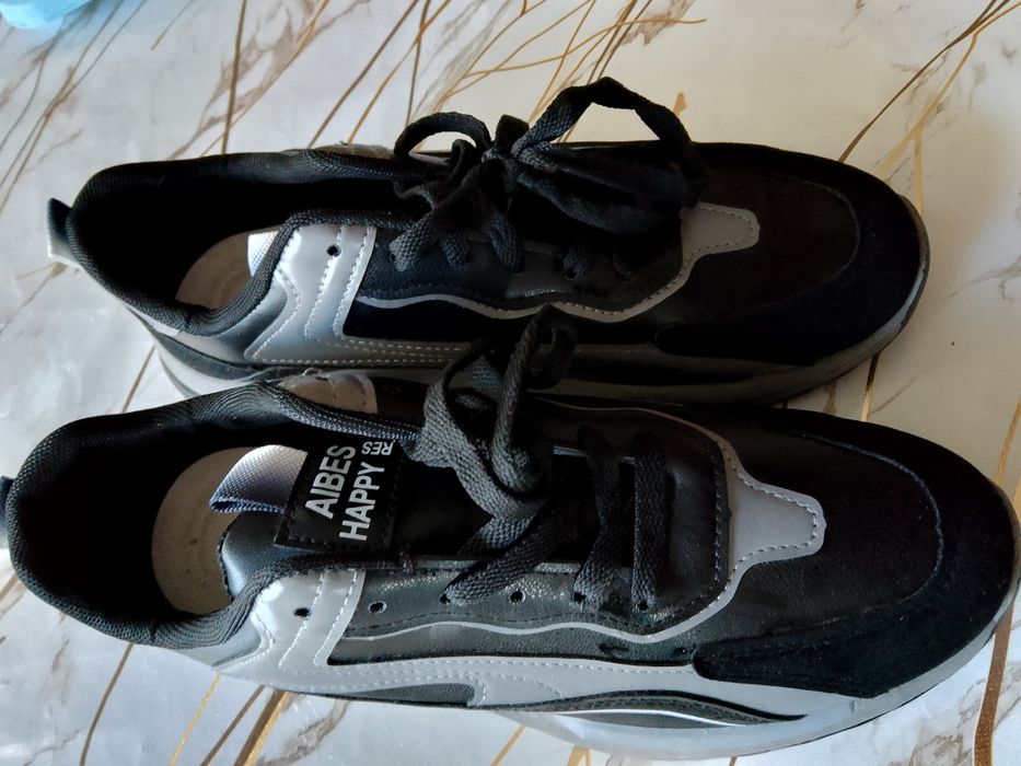 Кроссовки обувь мужкое