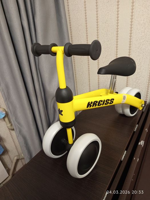 Продам беговел (метал)