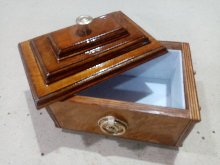 Продам новую шкатулку!