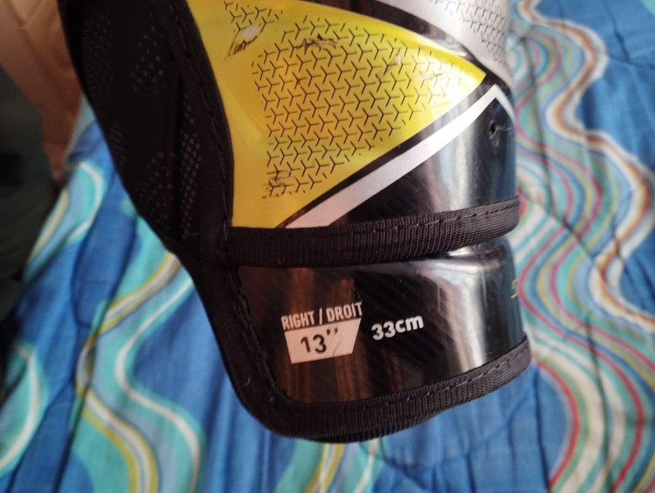 Продам щитки BAUER SUPREME