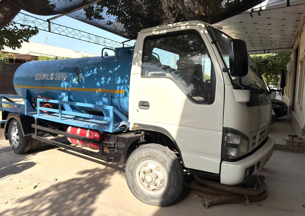 Isuzu Водовоз продаётся