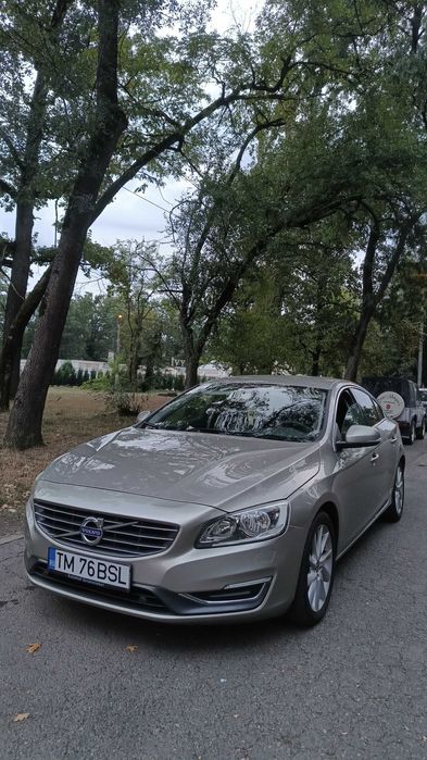Vând Volvo s60 2015