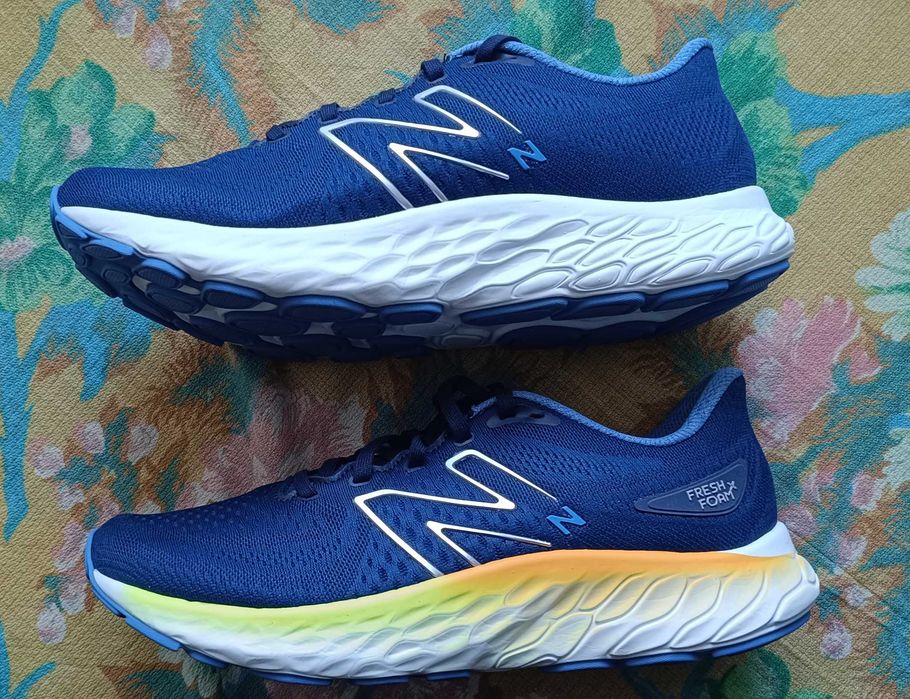 Маратонки NEW BALANCE FuelCell Propel v4 размер 44 и NEW BALANCE Evoz v3 размер 43. Нови.