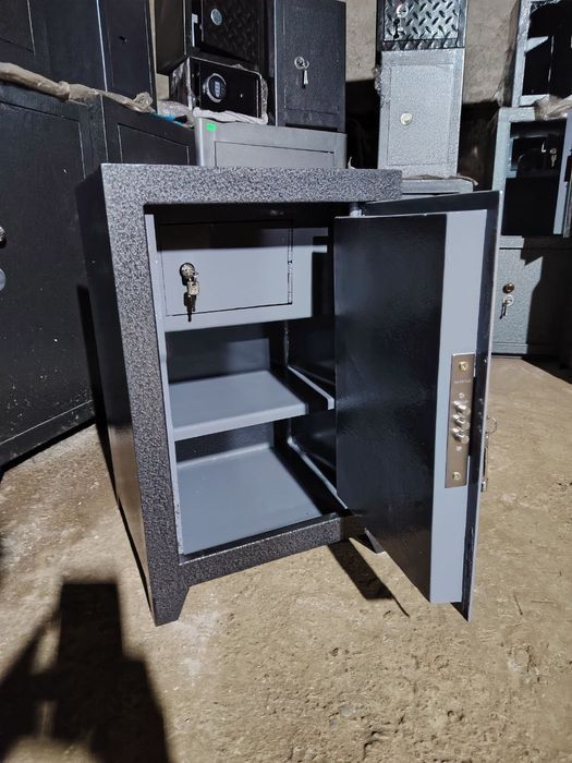 Seyf pesochni metal shikaflar