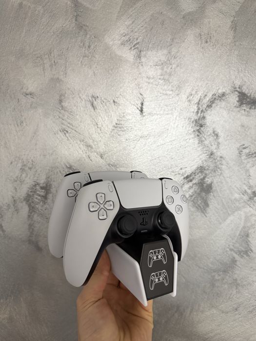 PlayStation 5 DISK + 2 Controllere și acesorii