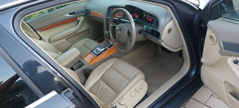 Audi A6 din 2007 motor 4.2 V8 Benzina Cutie Automata Quattro 4x4 Volan pe dreapta Anglia