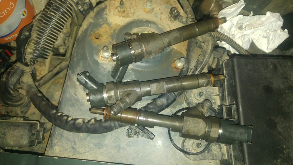 Injectoare renault suzuki. 1.9 f9q