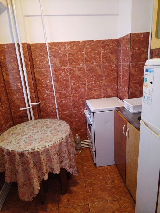 Închiriez garsonieră zona Unirii sud