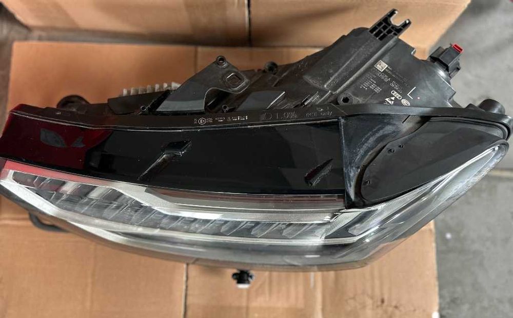 Far faruri stanga full led matrix Audi A7 4K 4K8 cod 4K8941035