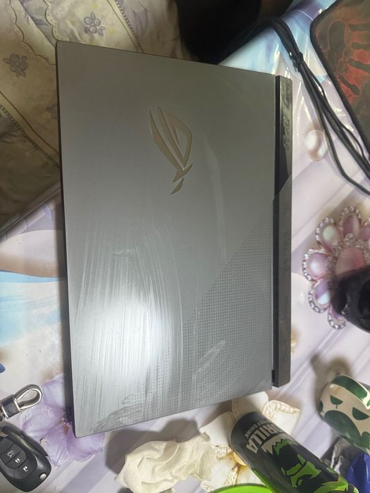 ASUS rog strix G713IM