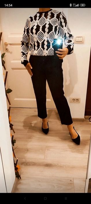 Bluzita  Reserved, broderie superbă, alb negru, S/M
