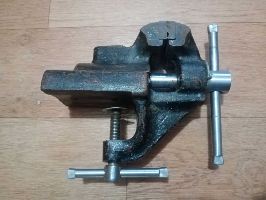 Продам тиски СССР.