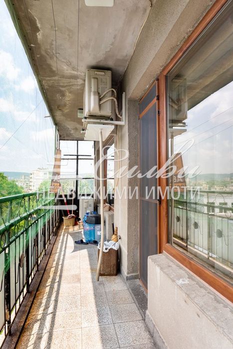 Тристаен апартамент с площ от 77 кв.м.- кв. Тракия