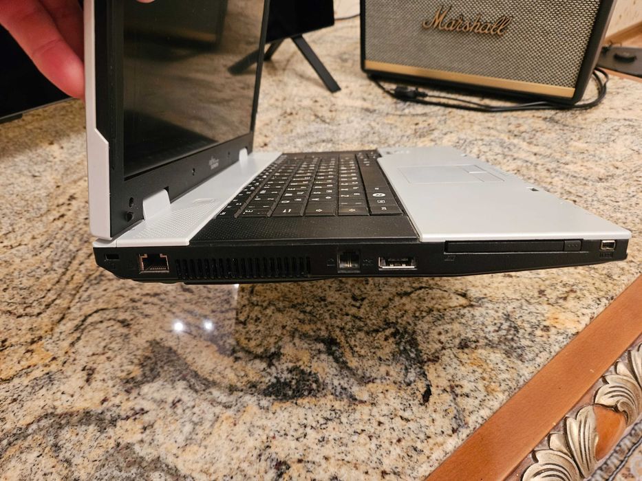 Продам ноутбук Fujitsu SIEMENS