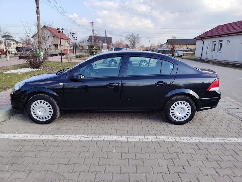 Vand Opel Astra 2011, 1.6, benzina