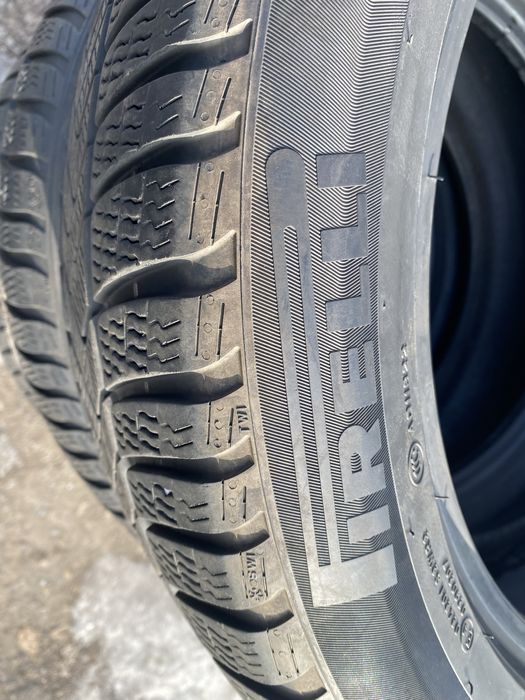 245/50/19 комплект бу пирелли