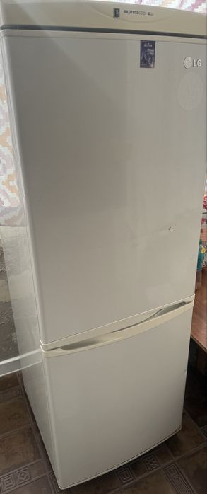 Продается холодильник  Lg